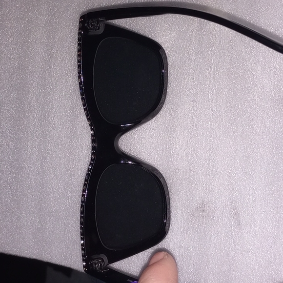 Sunglasses NWOT - Picture 3 of 5